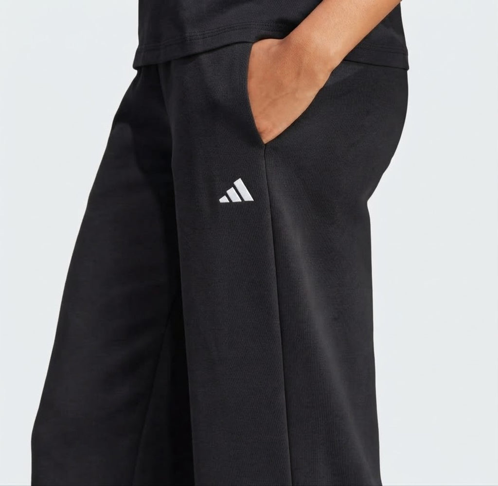 Pantaloni ampi Adidas