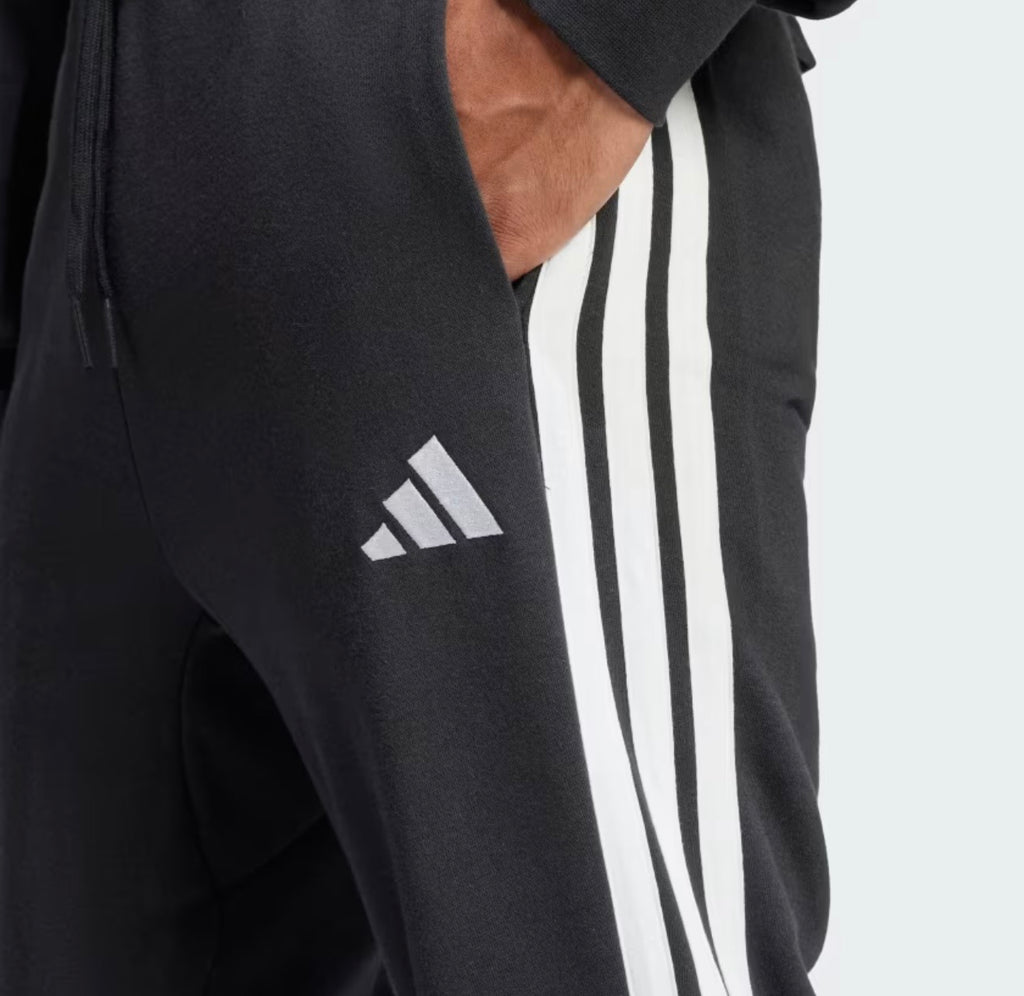 Pantaloni Adidas￼
