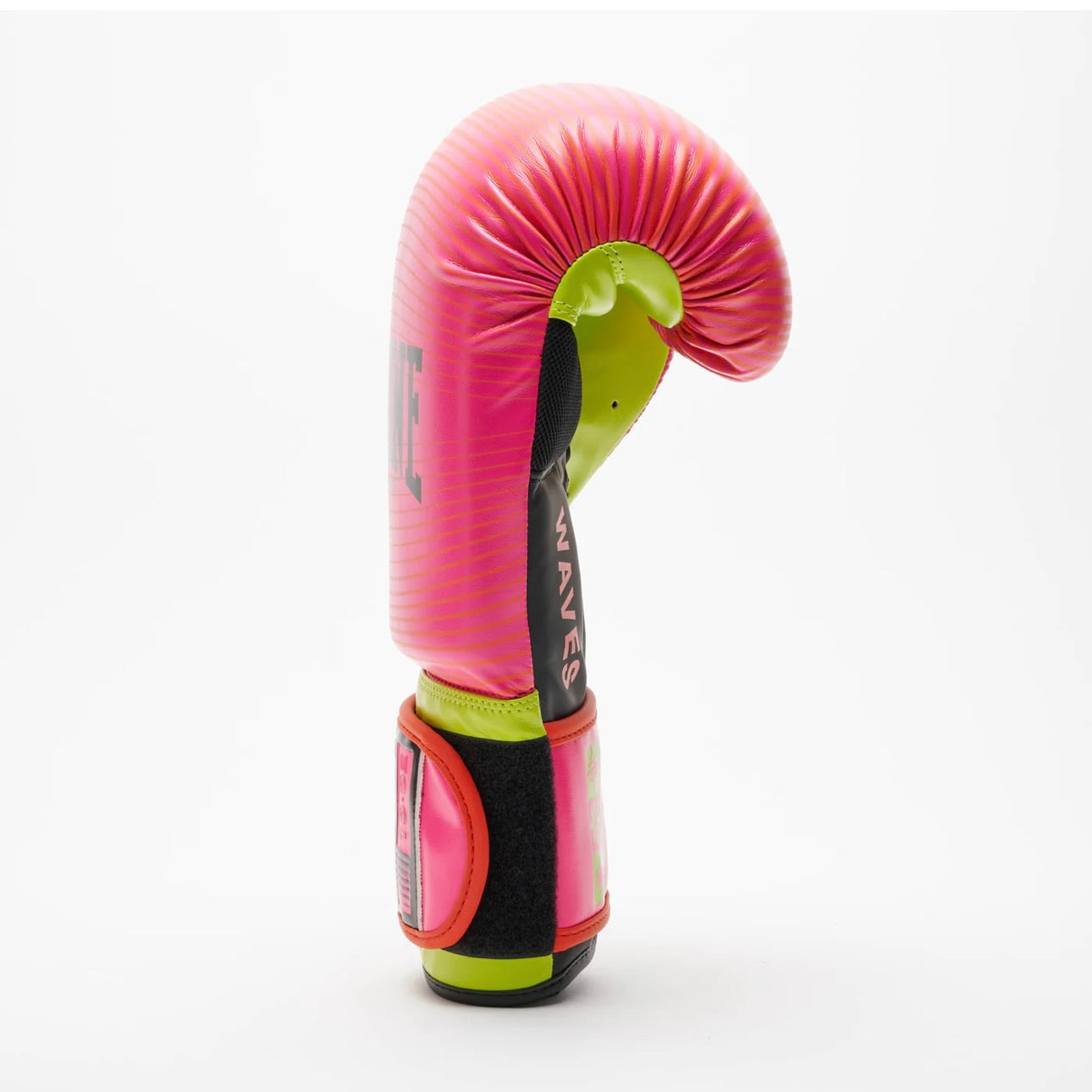 Guantoni Waves Leone1947